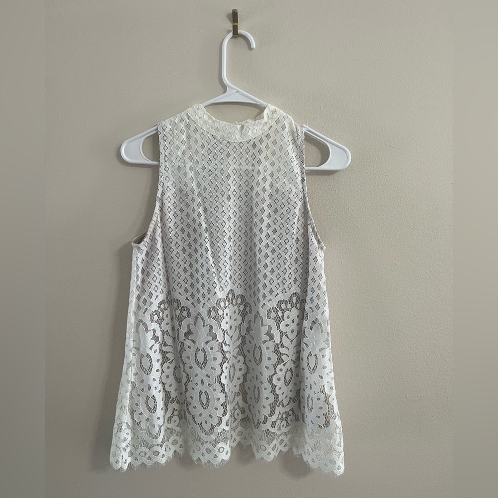 Elegant White Lace Sleeveless Top
